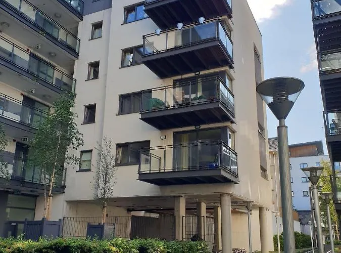 Apartment Secluded And Spacious *