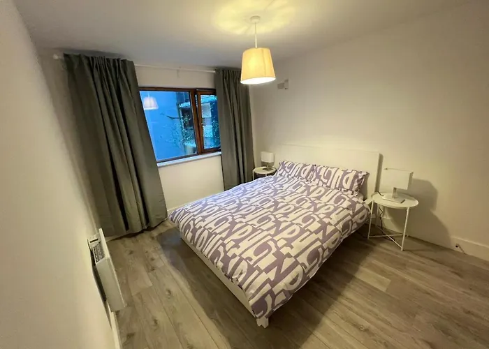 Secluded And Spacious Appartement